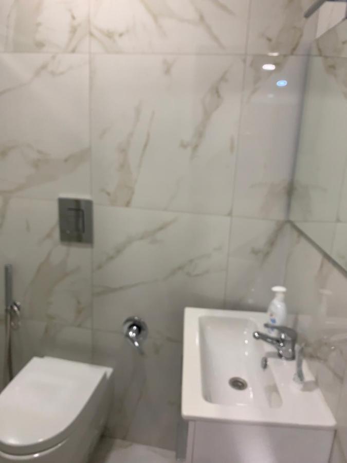 Viky House Chiaja 1 Appartement Napels