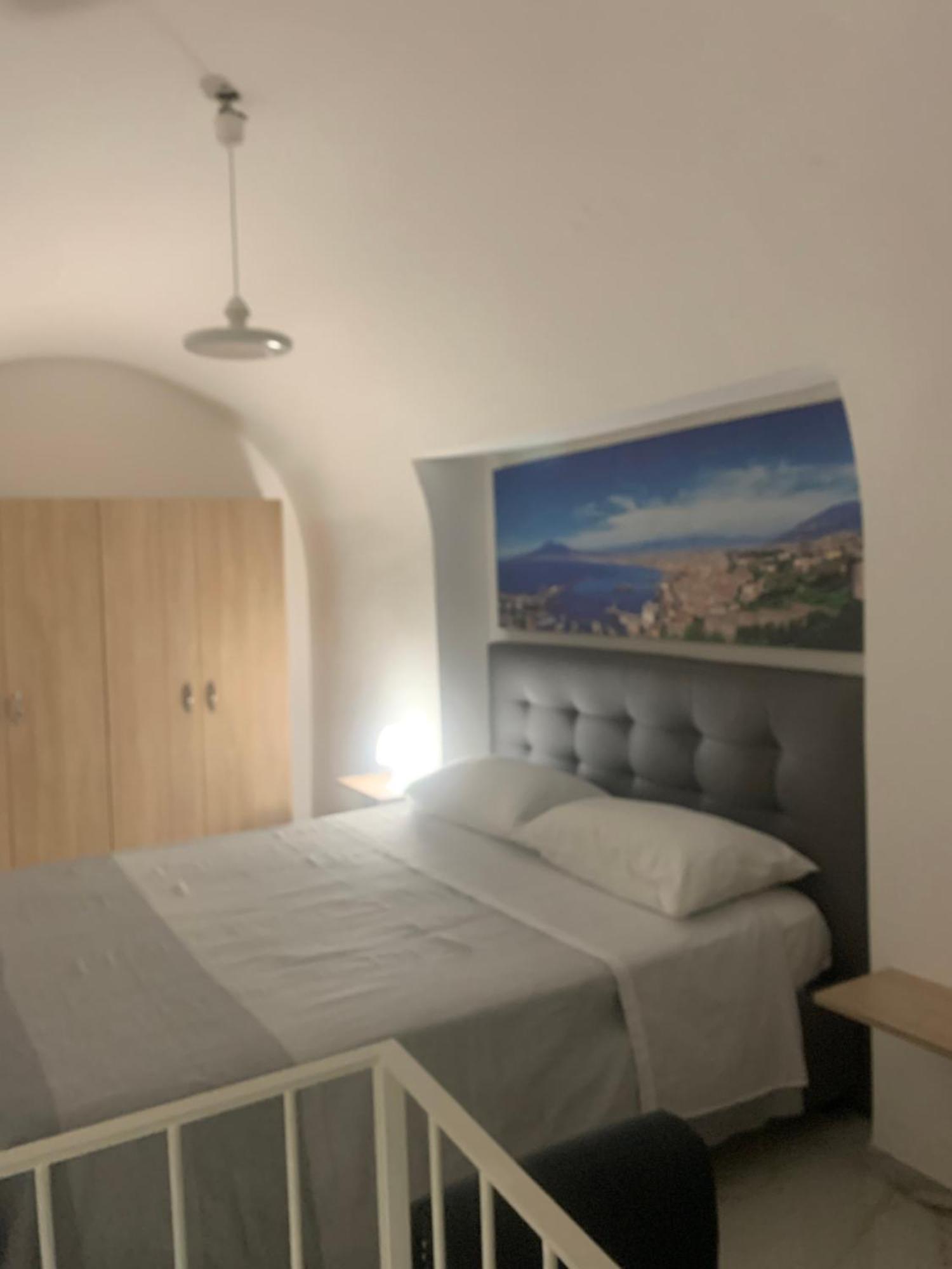 Viky House Chiaja 1 Appartement Napels